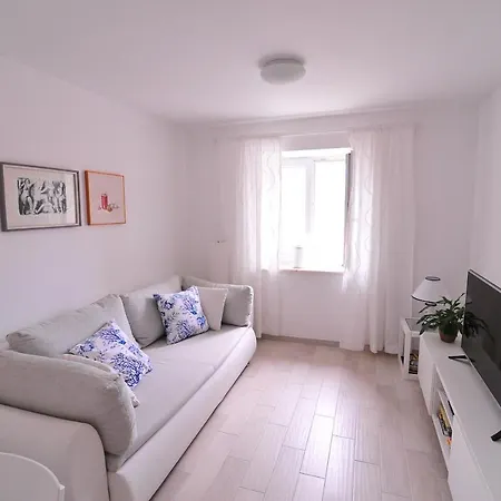 A1 - Luxury Apt In Center Just 5min From Beach Apartment *