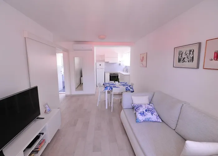 A - Luxury In Center Just 5min From * 科尔丘拉