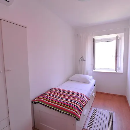 A - Luxury In Center Just 5min From דירה קורצולה